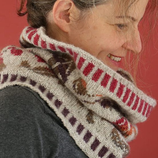 How to Knit a Falling Leaves Cowl - Free Pattern image number 1
