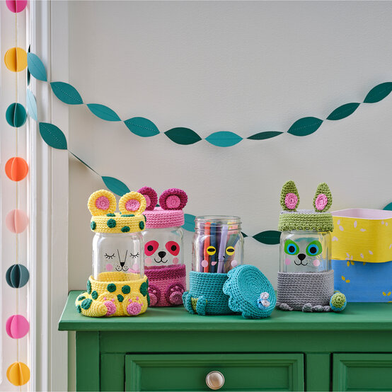 How to Upcycle Jars with Crochet image number 1