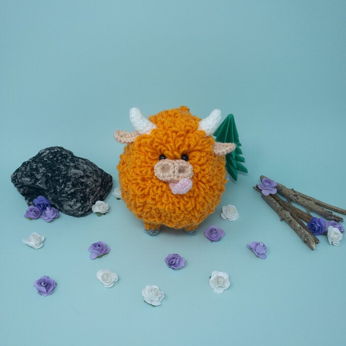 How to Crochet a Highland Cow image number 1