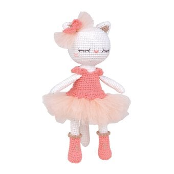 Lulu the Kitten Crochet Amigurumi Kit image number 4