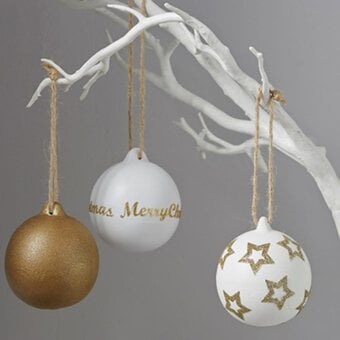 How to Decorate Ceramic Baubles