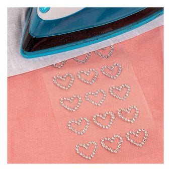 Heart Iron-On Gems 15 Pack image number 2
