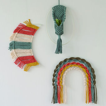 How to Make a Macrame Frame Wall Hanging