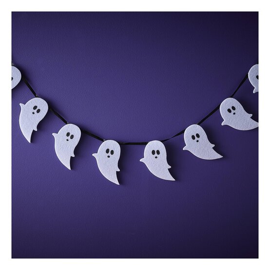 White Ghost Felt Garland 1.2m image number 1