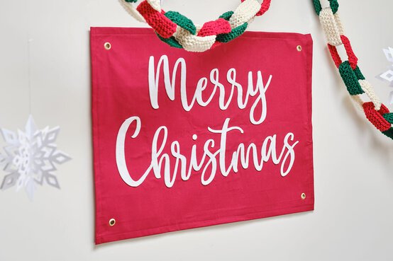 Cricut: How to Make a Fabric Banner image number 1