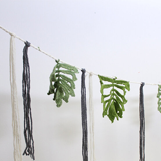 How to Crochet a Leaf Garland image number 1