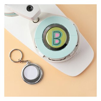 We R Makers Button Press Keychain Kit