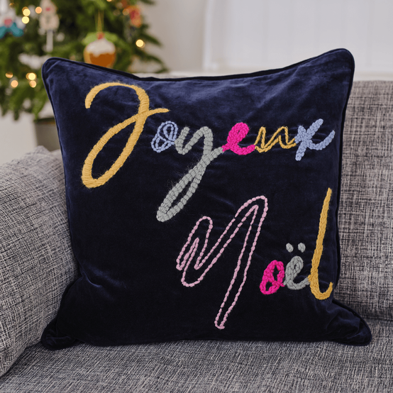 How to Embroider a Cushion for Christmas image number 1