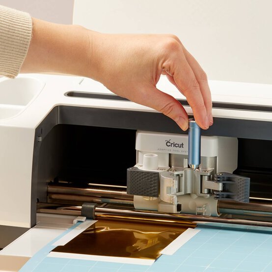 Cricut Jewel Transfer Foil Sheets 4 x 6 Inches 24 Pack image number 6