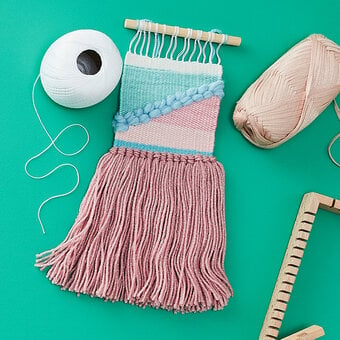 How to Make a Woven Wall Hanging for Beginners