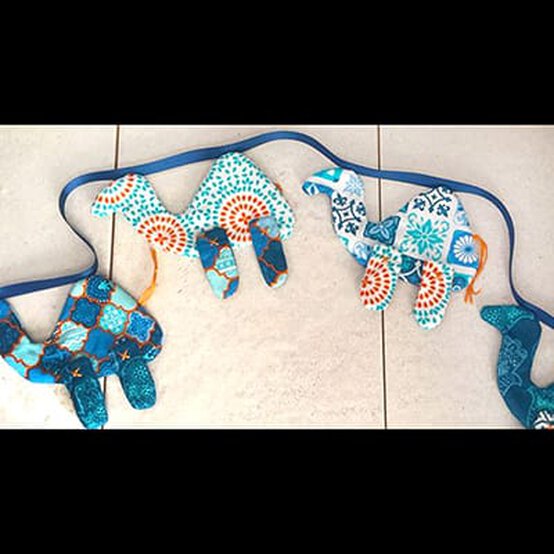 How to Sew Camel Bunting image number 1