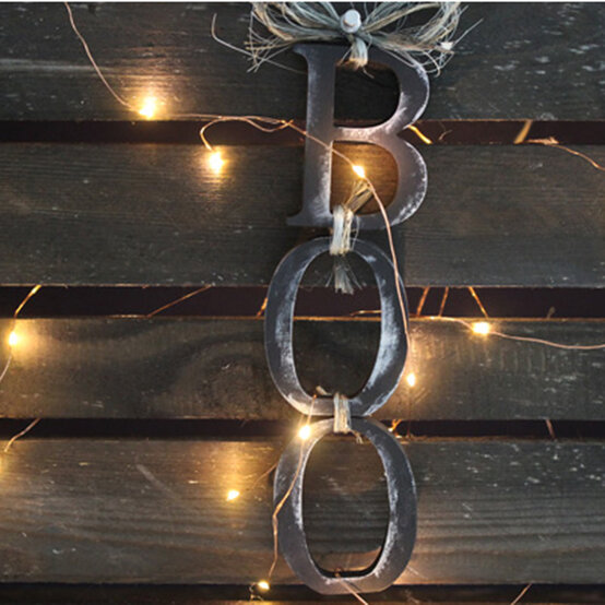 How to Make a Halloween 'BOO' Wall Hanging image number 1