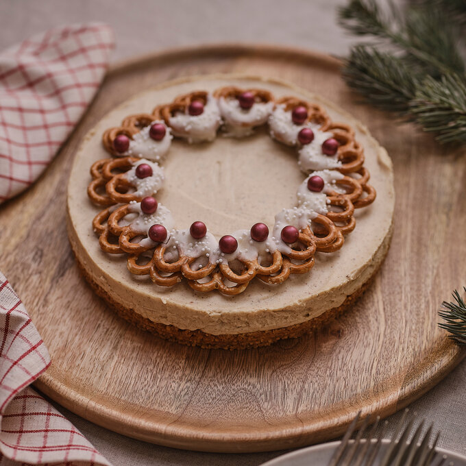 How to Make a No-Bake Christmas Dessert image number 1