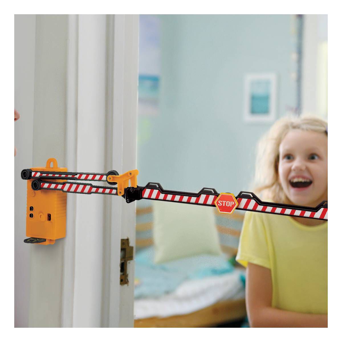 KidzLabs Motorised Barrier Gate Hobbycraft