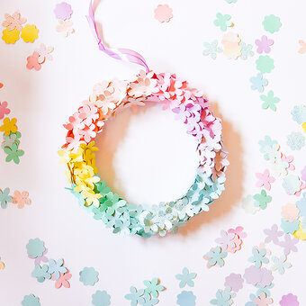 Cricut: How to Make a Paper Flower Spring Wreath