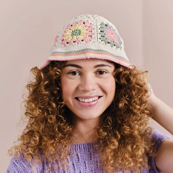 How to Crochet a Flower Sun Hat image number 1