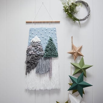 How to Make a Christmas Woven Wall Hanging