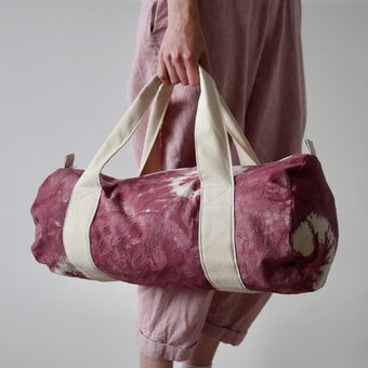 How to Make a Tie-Dye Gym Bag