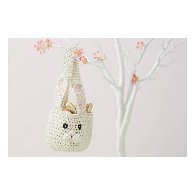 FREE PATTERN Crochet Bunny Basket Pattern image number 1