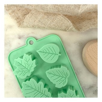 Whisk Assorted Leaf Silicone Candy Mould 8 Wells