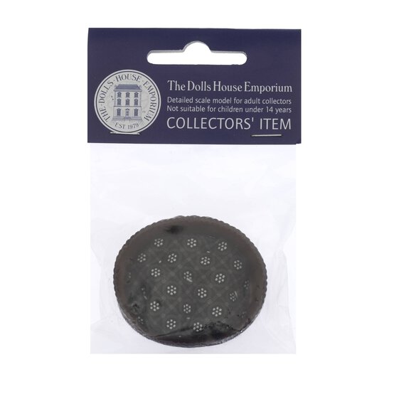 Doll&rsquo;s House Dog or Cat Bed image number 4