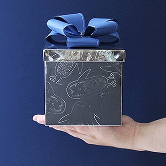 How to Make an Embossed Gift Box