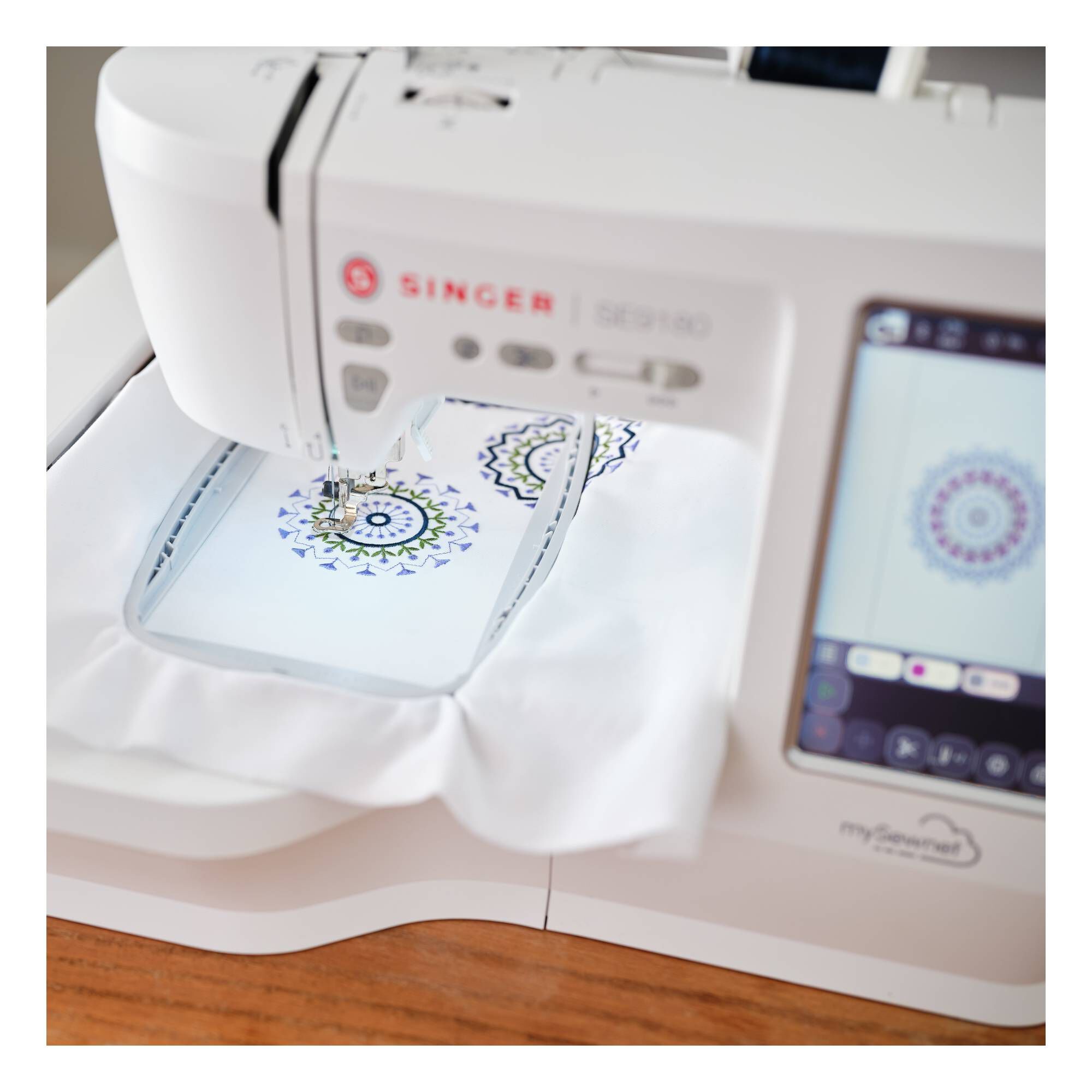 Singer SE9185 Sewing and Embroidery Machine | Hobbycraft
