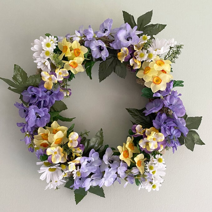 How to Make a Spring Wreath with Floral Picks image number 1
