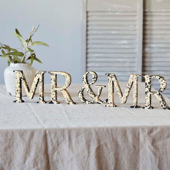 How to Create Foiled Wedding D&eacute;cor