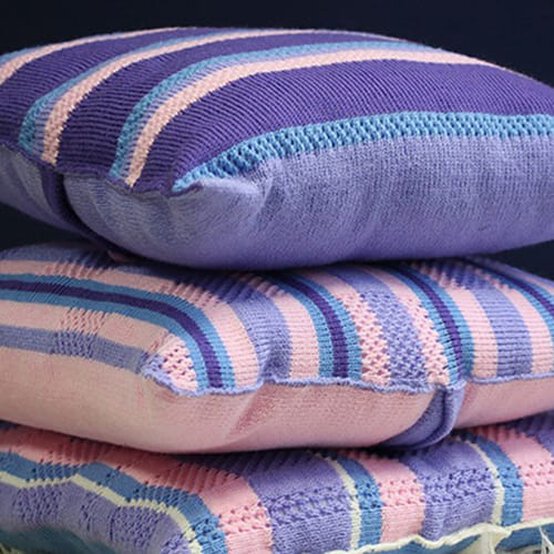 How to Machine Knit Cushions image number 1