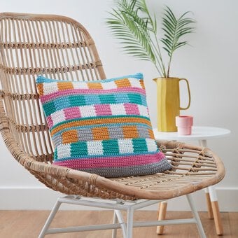 How to Make a Tapestry Crochet Cushion