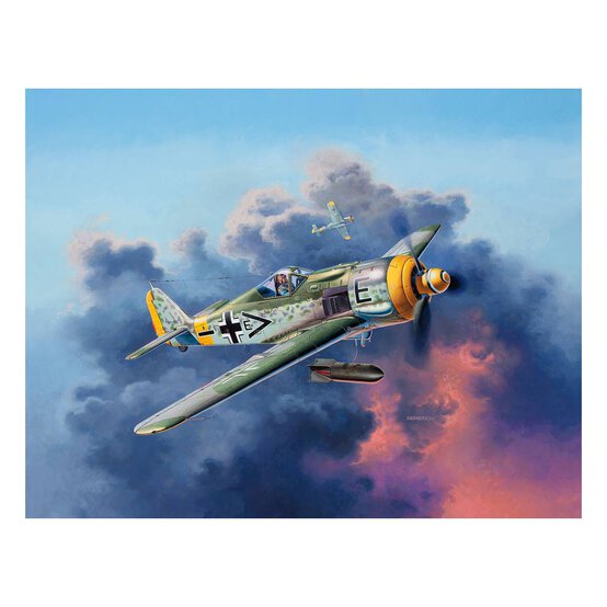 Revell Focke Wulf Fw190 F-8 Model Kit 1:72 image number 5