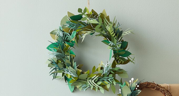 Cricut: How to Create a Paper Wreath image number 1