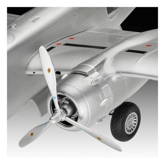 Revell North American B-25J Mitchell Model Gift Set 1:48  image number 4