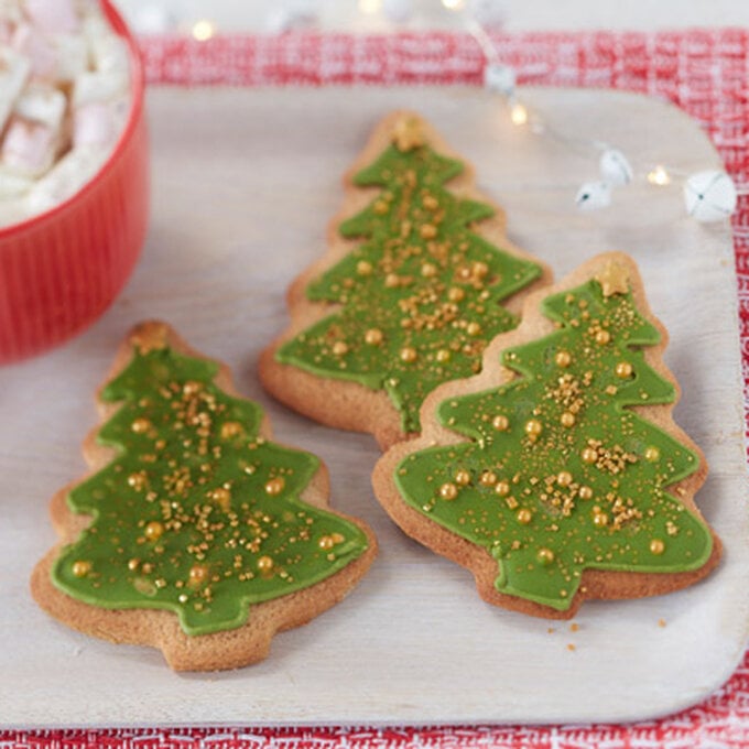 How to Make Christmas Tree Cookies image number 1