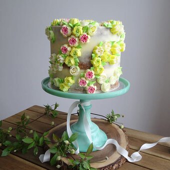 How to Bake a Lemon and Elderflower Cake