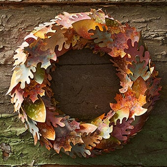 How to Make an Autumnal Mixed Media Wreath