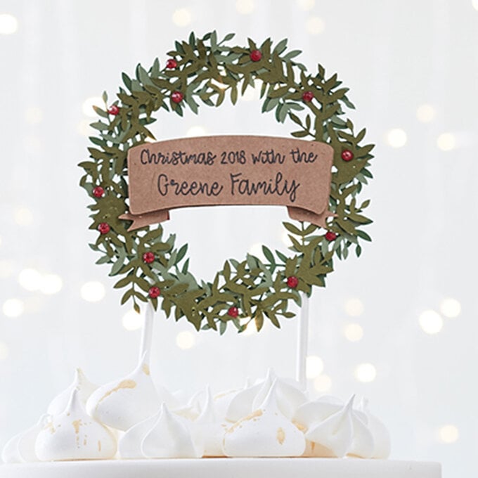 Cricut: How to Make a Personalised Wreath Cake Topper image number 1