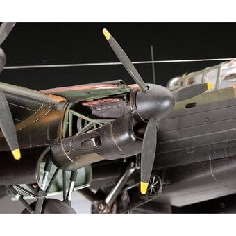 Revell Avro Lancaster DAMBUSTERS Model Kit 1:72 image number 3