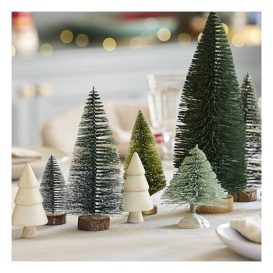 Wide Green Bottle Brush Tree 11cm image number 2