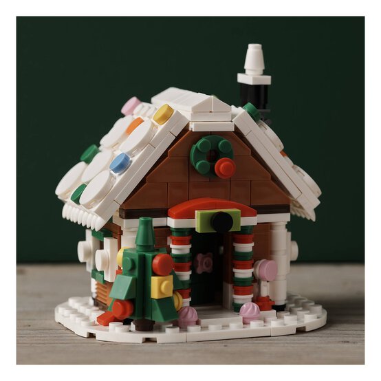 Gingerbread House Nano Block Set image number 1