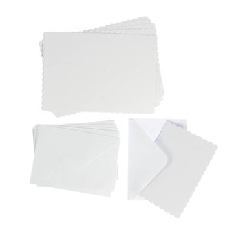 White Scalloped Cards and Envelopes 5 x 7 Inches 25 Pack image number 3