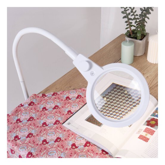 Purelite Ultra-Bright 3-in-1 Magnifying Lamp image number 2