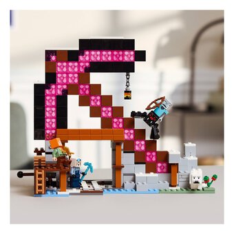LEGO Minecraft The Pickaxe Mine 