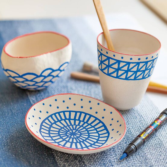 Uni-ball Black and White Posca Marker Pens PC 5M 4 Pack