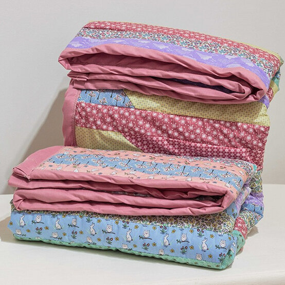 How to Make a Jelly Roll Quilt image number 1