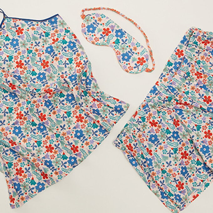 How to Sew Cami Pyjamas and Matching Sleep Mask image number 1