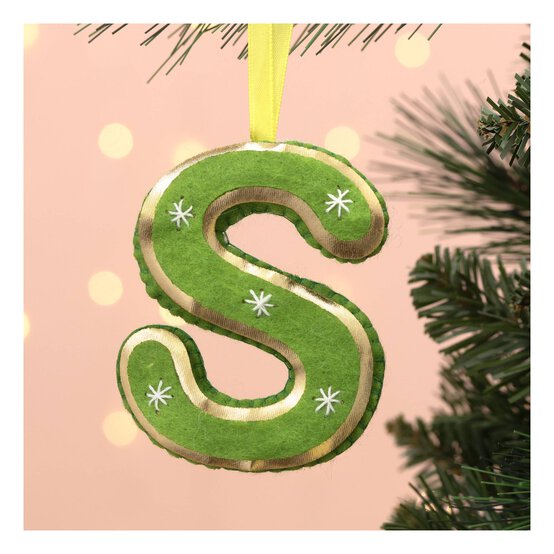 Hanging Felt Letter S Decoration image number 1
