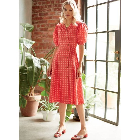 McCall&rsquo;s Sasha Dress Sewing Pattern M8036 (6-14) image number 5