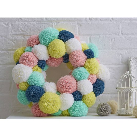 Clover Pom Pom Maker Large 65mm and 85mm image number 6